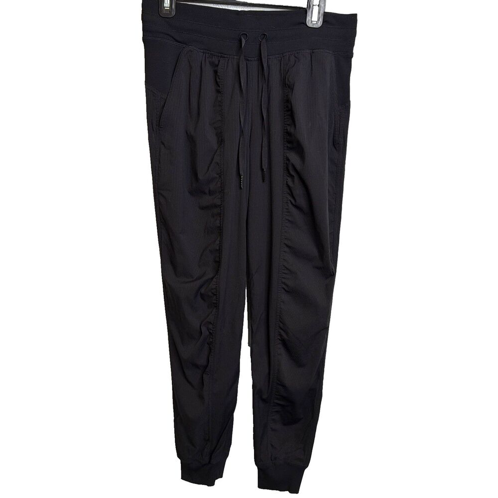 Lululemon Dance Studio Mid-Rise Jogger Black 8 Sportif Streetwear Balletcore EUC - Picture 1 of 6